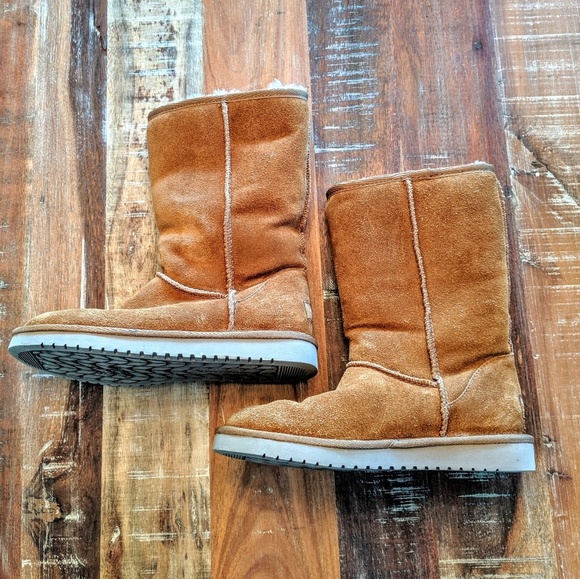 UGG Shoes - UGG Brown Koolaburra Boots Size 7